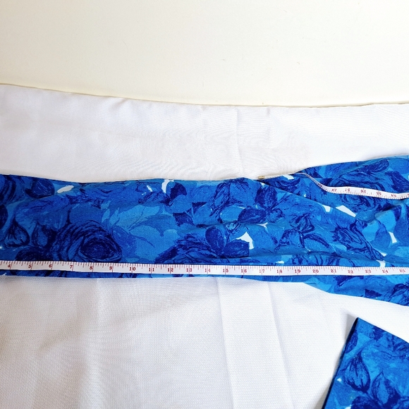 NWOT Ann Taylor " The Carnegie Crop" two-piece shirt and pants set size 4. - Picture 5 of 15